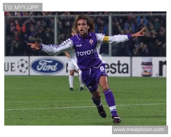 大哨牙足球明星的传奇之路与辉煌成就揭秘